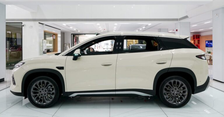 Tesla Q1 2026: Η Wall Street περιμένει 365.000 παραδόσεις — αρκεί αυτό;