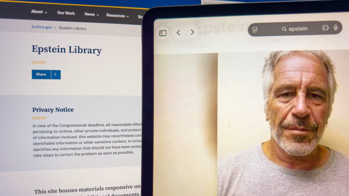 Θύματα του Epstein μηνύουν τη Google: Το AI Mode αποκάλυψε τα προσωπικά τους δεδομένα