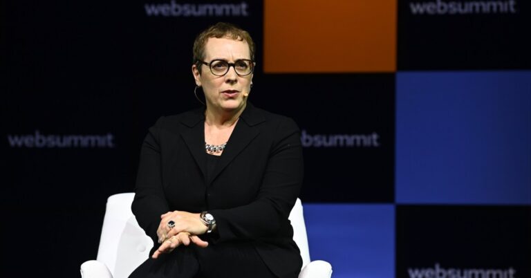 Η Grammarly χρησιμοποίησε πραγματικές ταυτότητες για AI προτάσεις — και τώρα αντιμετωπίζει αγωγή