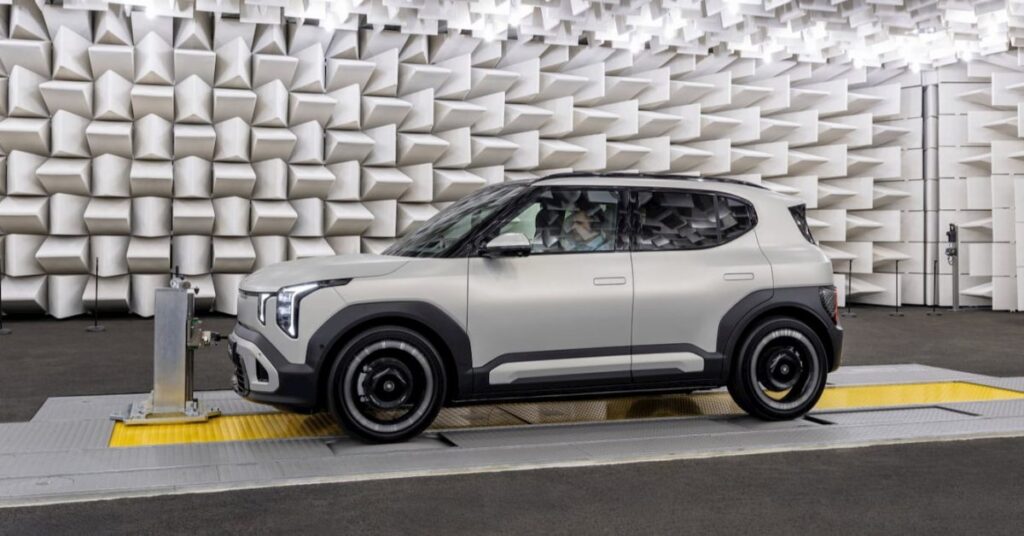 Αγωγή κατά Tesla: Το FSD έπεσε πάνω σε αυτοκίνητο και ο Musk κατηγορείται