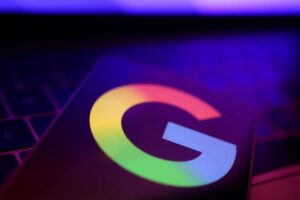 Το ChatGPT ανακτά τη δυναμική του στην κίνηση AI καθώς το Gemini υποχωρεί