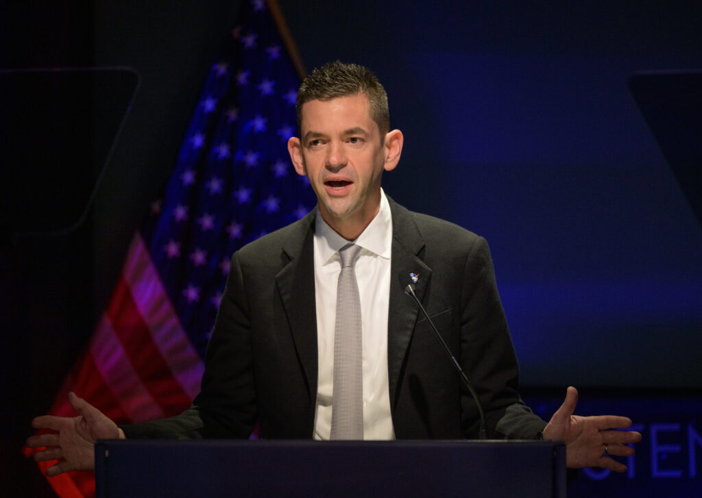 Ο Isaacman υπερασπίζεται τις περικοπές στη NASA — αλλά τα νούμερα λένε άλλη ιστορία