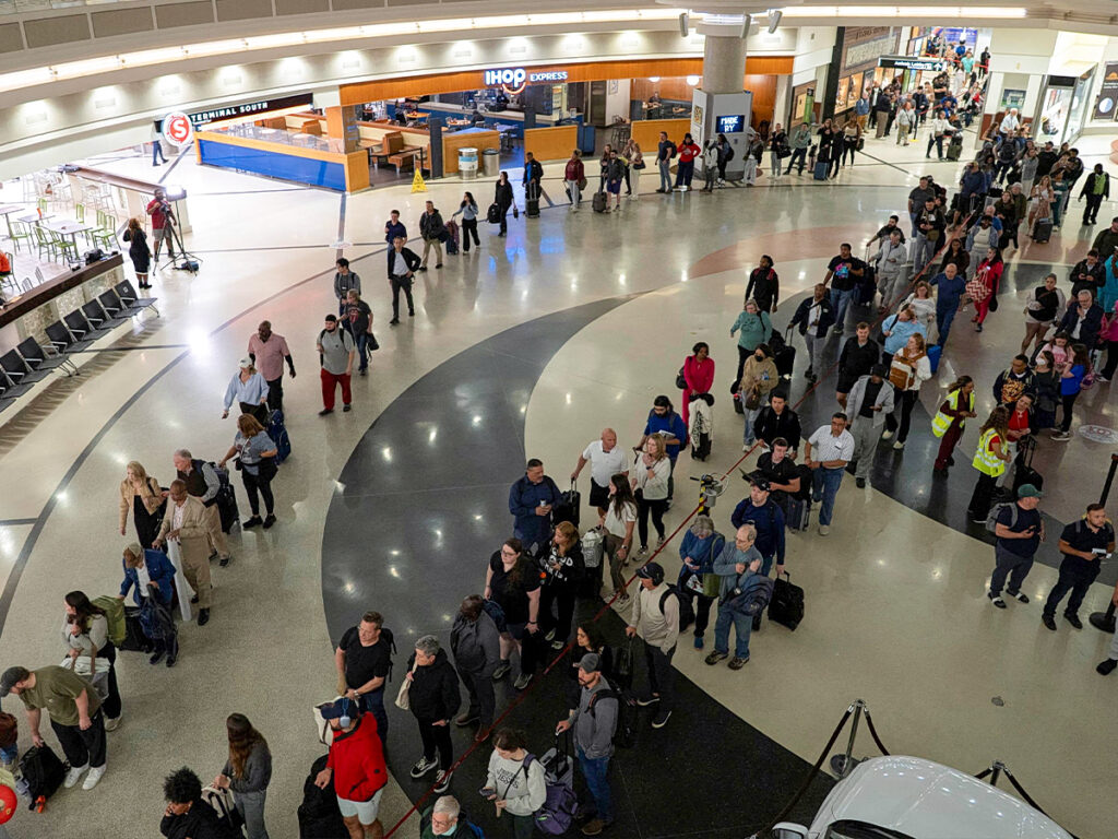 Ταξίδια: Τι αλλάζει στα αεροδρόμια με το νέο σύστημα της Ε.Ε.