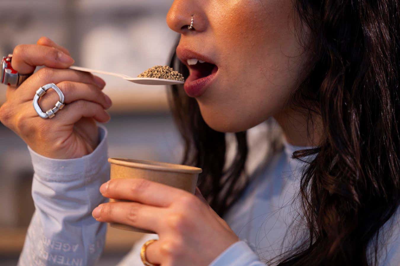 Απόλαυσε το χώμα σου: 2 μυστηριώδεις γεύσεις που θα δοκιμάσουν τα όρια της γεωφαγίας στο Λονδίνο