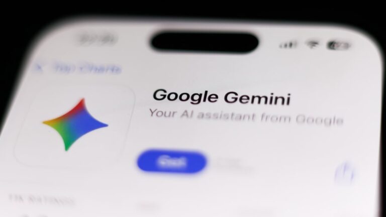 Google βάζει «φρένο» στο Gemini για εφήβους: όχι συνομιλητής, όχι «ανθρώπινος» ρόλος