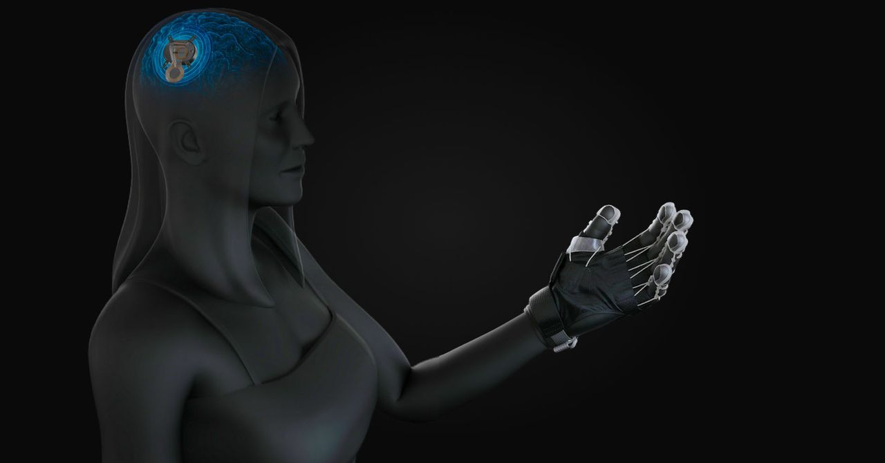 Εγκεφαλικό εμφύτευμα και γάντι-ρομπότ θέλουν να επαναφέρουν τη λαβή στα χέρια των επιβιωσάντων εγκεφαλικού