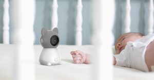 Εύκολη πρόσβαση χάκερ σε ένα εκατομμύριο baby monitors και κάμερες ασφαλείας