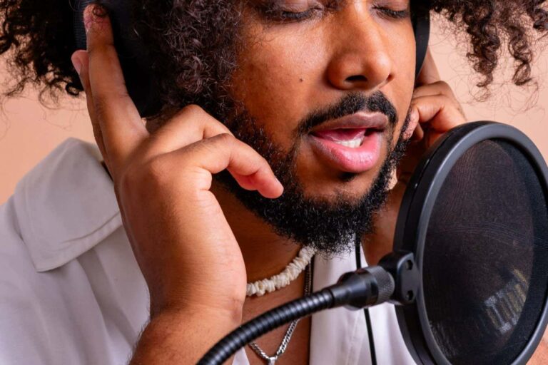 Το vocal fry είναι συχνότερο στους άνδρες, δείχνει έρευνα