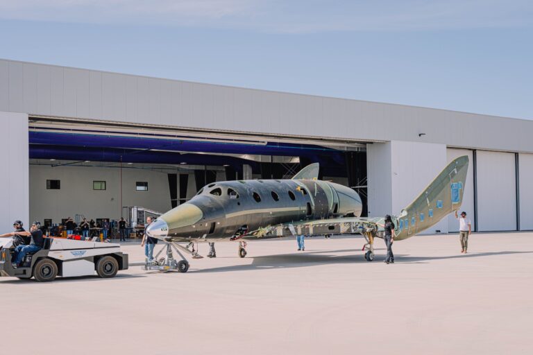 Virgin Galactic: Εντός χρονοδιαγράμματος για εμπορικές πτήσεις φέτος