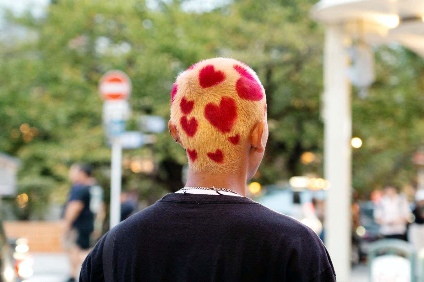 Κεφάλι ή καρδιά; Τι αποκαλύπτει η θέση του «εγώ»