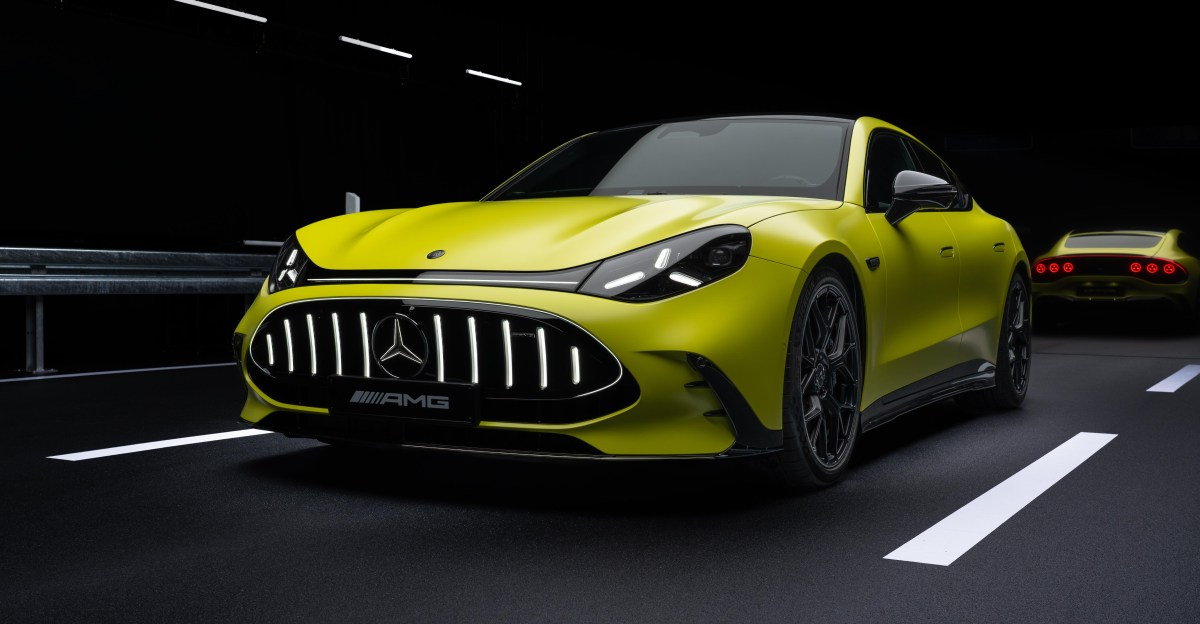 Η ηλεκτρική Mercedes AMG GT 4-door coupe πιάνει 0-60 σε 2 δευτερόλεπτα