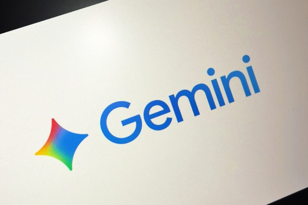 Η Google αναβαθμίζει την εφαρμογή Gemini για να ανταγωνιστεί τα ChatGPT και Claude στο I/O 2026
