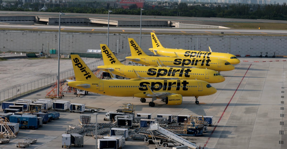 Η Spirit Airlines σταματά τη λειτουργία της μετά την άνοδο των καυσίμων λόγω πολέμου με το Ιράν