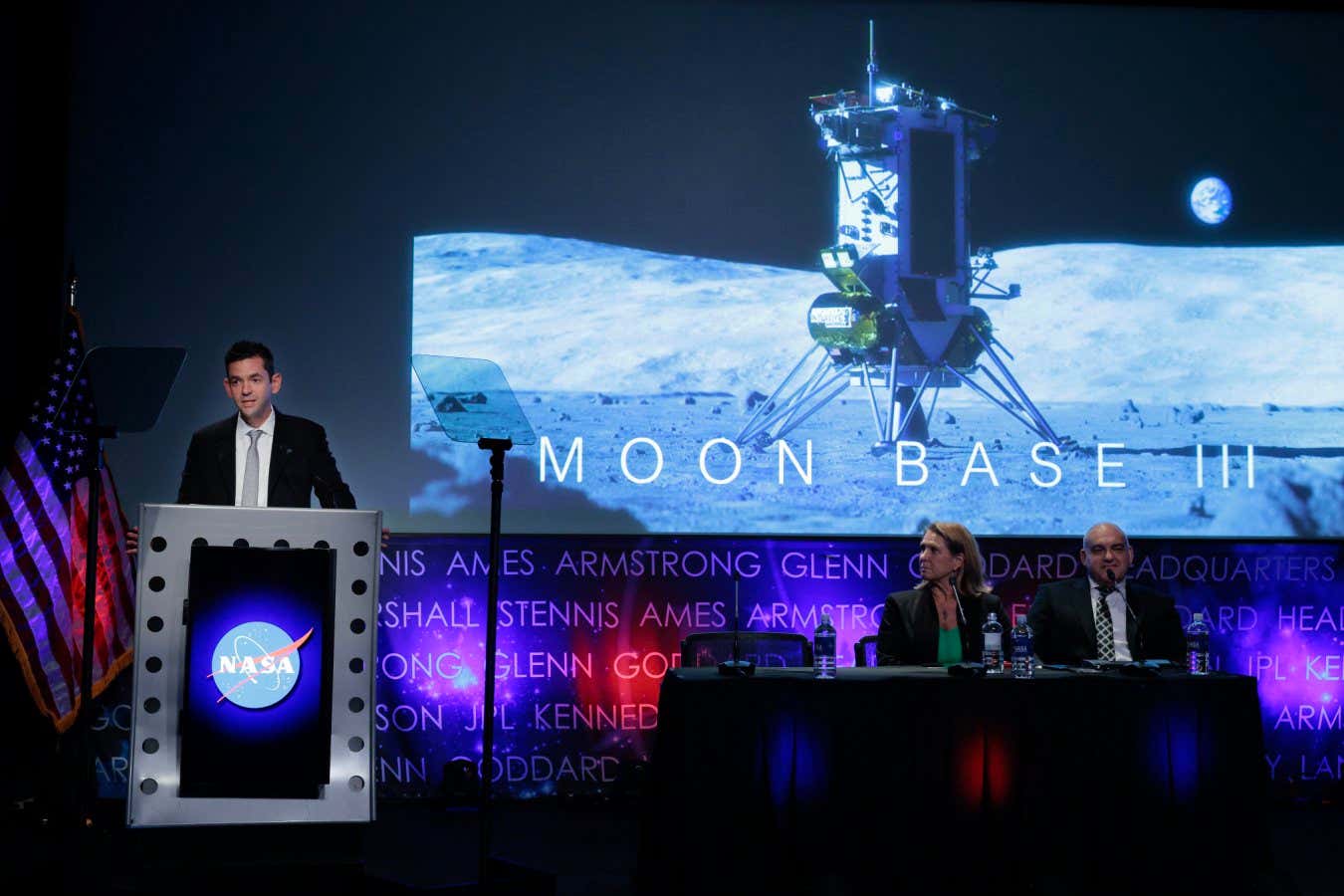 NASA: Σχέδιο για μόνιμη βάση στη Σελήνη εκατοντάδων τετραγωνικών χιλιομέτρων