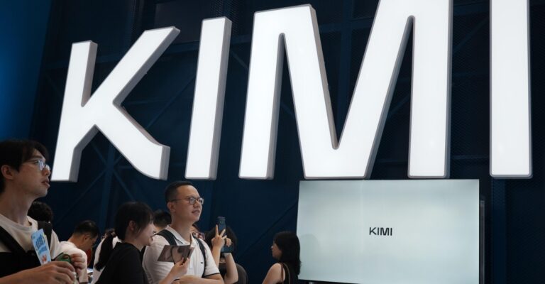 Το νέο δίλημμα των κολοσσών της Τεχνητής Νοημοσύνης: ανοιχτά μοντέλα