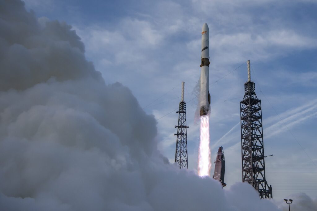 Η Blue Origin επιδιώκει άντληση 10 δισ. δολαρίων από επενδυτές