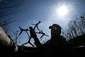 Οι πρώτες γραμμές του πολέμου με τα drones κυρίαρχα στον ουρανό