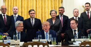 Η Silicon Valley υιοθετεί τη μετονομασία της AI από τον Τραμπ