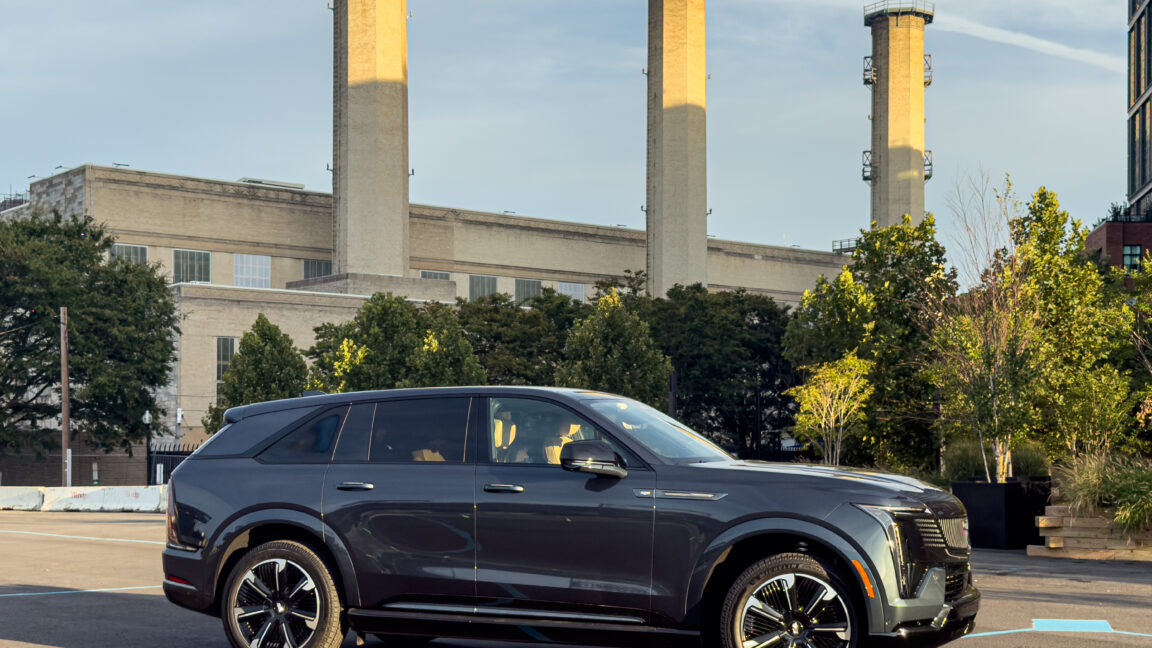 Cadillac Escalade IQ: το ηλεκτρικό SUV 4 τόνων με αυτονομία 460 μιλίων