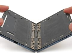 Ο μεντεσές του iPhone Duo πιθανώς προκαλεί σπάσιμο της οθόνης