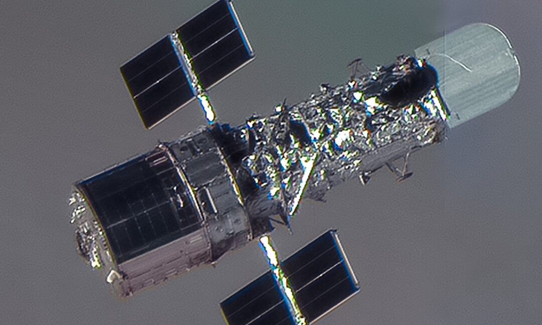 Η NASA ζητά ιδέες για τη σωτηρία του Hubble από την επανείσοδο