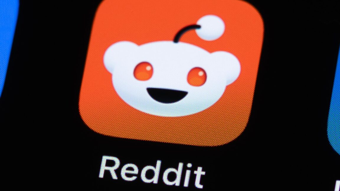 Το Reddit περνά σε πρόσβαση μόνο για συνδεδεμένους χρήστες